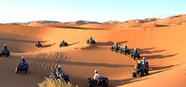 Quad dans le désert d'Agafay